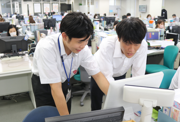選べる2コース 現場社員から学ぶ営業・システム仕事体験3