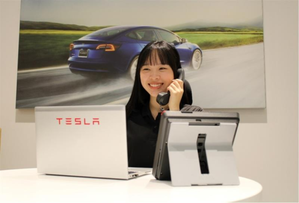 Tesla Japan 合同会社1